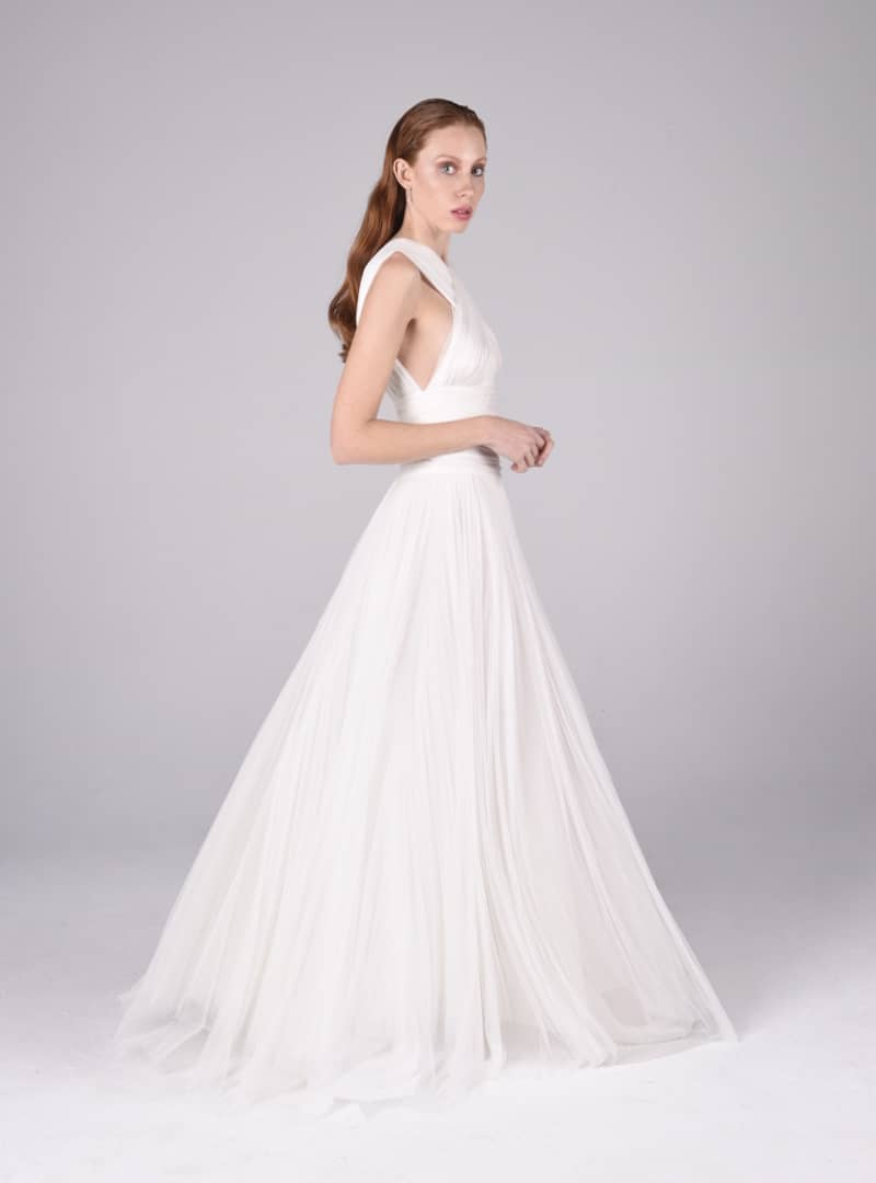 The Valeria wedding dress is a creation of Haute Couture by CRISTINA SAURA.